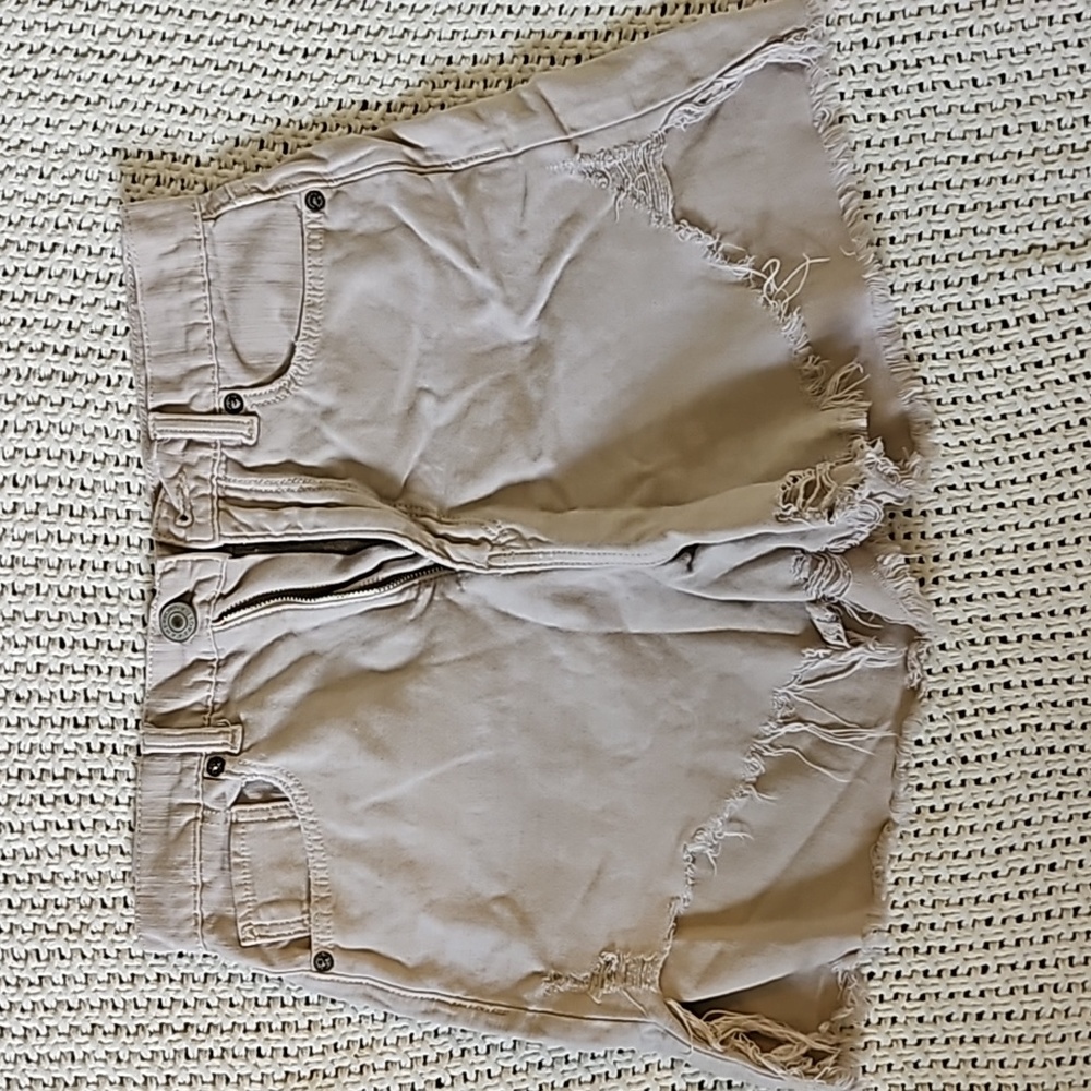 American Eagle Khaki Shorts 🐶